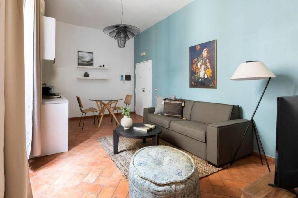 Апартаменты Charming 1Br In Navona Square Рим Экстерьер фото